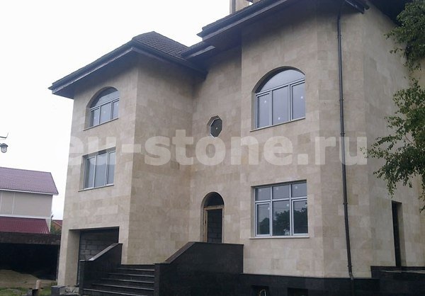 Отделка фасада частного дома