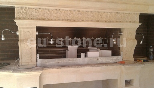 Камин из песчаника.jpg