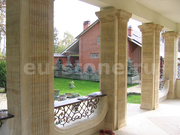 Отделка фасада ракушечником