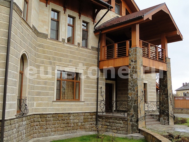 Отделка фасада дагестанским камнем