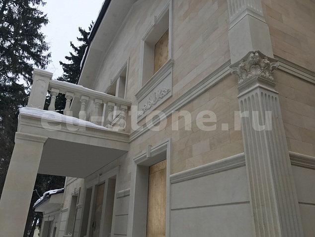 Фасад в известняке