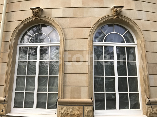 Фасад из ракушечника