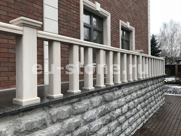 Облицовка фасада дома известняком