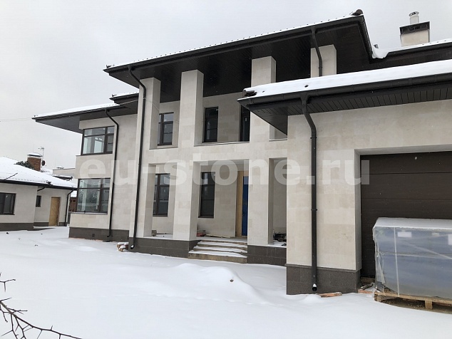 Отделка фасада доломитом