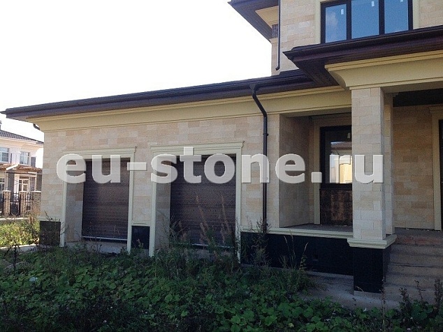 Отделка дома дагестанским камнем