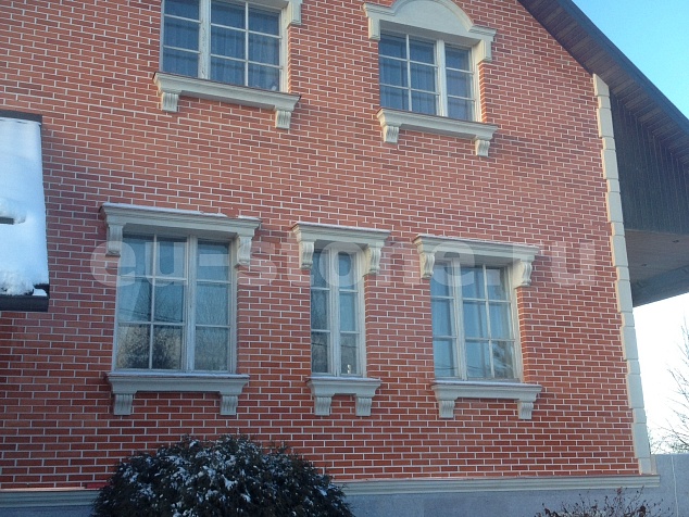 Декор фасада из известняка