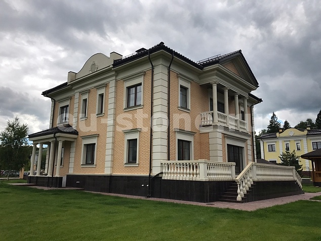 Отделка дома известняком