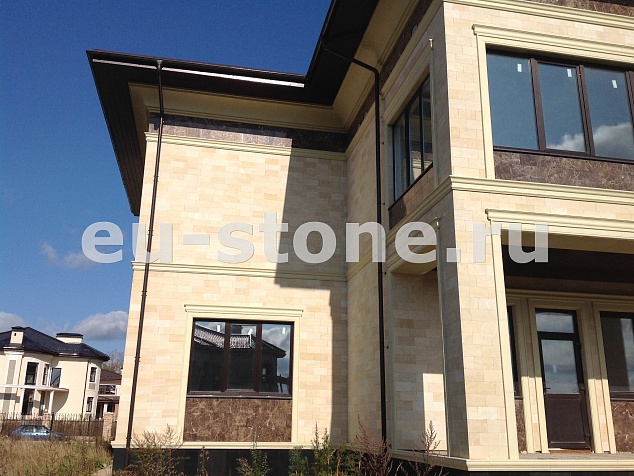 Отделка дома дагестанским камнем