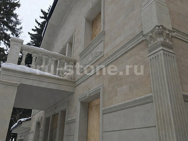 Фасад в известняке