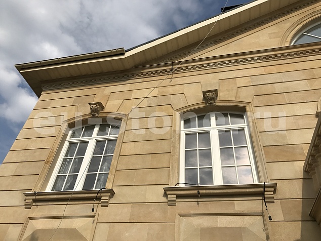 Фасад из ракушечника